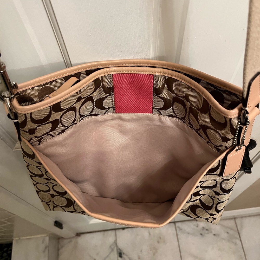 Coach purse - Picture 6 of 7